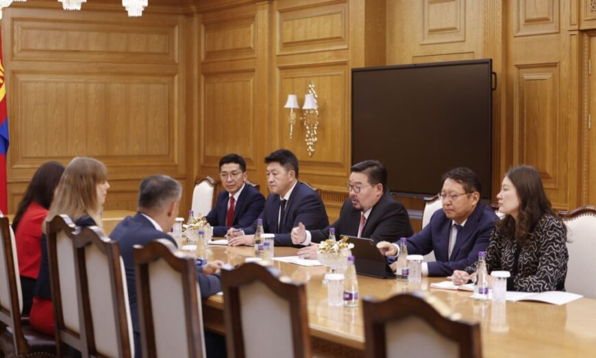 Монголын эрх ашгийн төлөөх хатуу байр суурь нь Ерөнхий сайдыг огруулах шалтгаан болов уу?